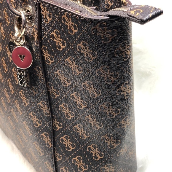 Guess shoulder bag - Picture 5 of 9